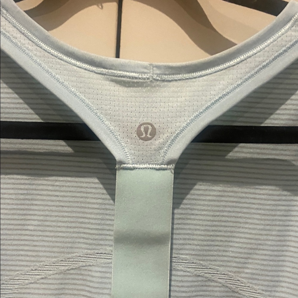 Lululemon Swiftly Tech T-Back - Picture 3 of 7